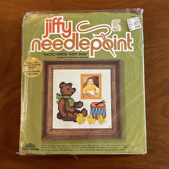 Vintage 1977 Sunset Designs JIFFY Needlepoint Kit – “Photo Frame Teddy Bear” NOS - Picture 1 of 4